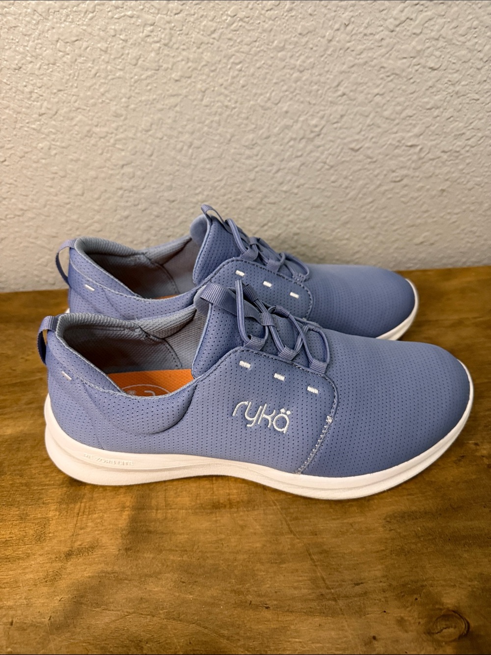 Ryka  Athletic Slip-On Sneakers in Periwinkle Blue size 9.5 M